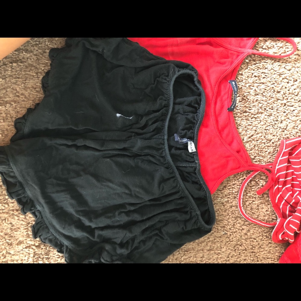BRANDY MELVILLE VODI SHORTS BLACK